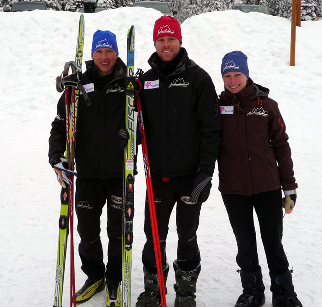 Rhonda and Gord Jewett pose with Kevin Sandau for a photo op.